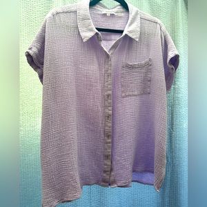 Calvin Klein lavender short sleeve button up. Size XL